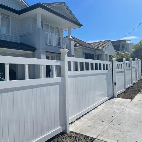 Hampton Style Fence, Hamptons Fencing, Front Fence Ideas Hampton Style, Hampton Fence, Hamptons Style Fence And Gate, Automatic Front Gate, White Picket Fence Hamptons, Hamptons Fence, Automatic Sliding Gate