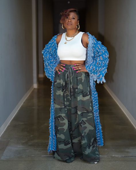 Wide legs, wider confidence! Swinging through fall with these statement-making gauchos, and they come in denim & camo print! #GoldenChic #gauchodenim #camoprint #FallFashion #CasualChic #EverydayFashion Gauchos Pants Outfit, Gaucho Pants Outfit, Denim Duster, Gaucho Pants, Stylish Fall Outfits, Chic Boutique, Camo Print, Dark Denim, Pants Outfit