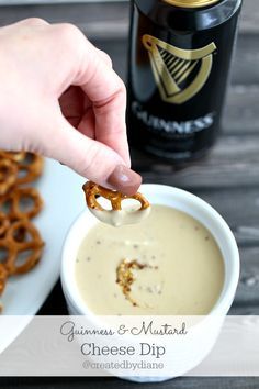 Guinness and Mustard Cheese Dip @createdbydiane Guinness Recipes, Mustard Dip, Friendship Bread, Plats Healthy, Coconut Chocolate, Snack Dip, Beer Cheese, Beer Recipes, Irish Recipes