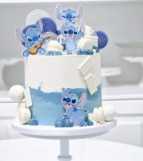 Disney Birthday Cakes Stitch, Disney Stitch Cake Ideas, Cute Stitch Cakes, Stitch Birthday Cake Girl, Simple Stitch Cake, Stitch Baby Shower Cake, Stitch Cake Ideas Birthday Parties, Stitch Bday Party Ideas, Stitch Bday Cake