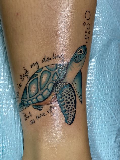 Sunflower Turtle Tattoo, Small Turtle Tattoos For Women, Aesthetic Turtle, Sea Turtle Tattoos, Small Turtle Tattoo, Turtle Tattoo Ideas, Country Girl Tattoos, Beachy Tattoos, Cute Foot Tattoos