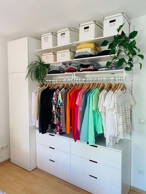 Easy Closet Organization, Small Dressing Room, Modern Dressing Room, Dressing Room Design Small Space, Room Design Modern, Dressing Room Closet, Simple Closet, Closet Renovation, Closet Layout