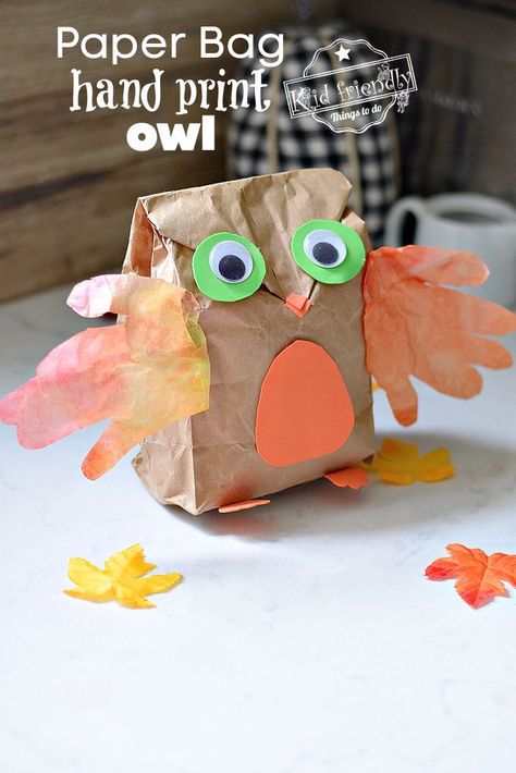 Paper Bag Owl, Easy To Make Crafts, Arctic Animals Crafts, Water Bottle Crafts, Owl Craft, Paper Bag Crafts, Paper Owls, Owl Theme, Flower Craft