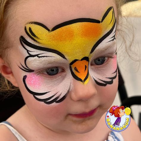 Owl Face Paint, Face Painting Images, Animal Face Paintings, Festival Face Paint, Face Painting Tips, Face Painting For Boys, Girl Face Painting, Neon Paint, Face Painting Tutorials