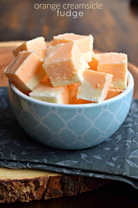 Orange Creamsicle Fudge - Shugary Sweets Orange Cream Fudge, Creamsicle Fudge Recipe, Orange Creamsicle Fudge, Creamsicle Fudge, Vanilla Fudge Recipes, Cream Fudge, How To Make Fudge, Citrus Desserts, Shugary Sweets