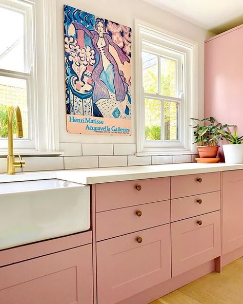 Farrow And Ball Cinder Rose, Kitchen Cabinets Farrow And Ball, Cinder Rose Farrow And Ball, Rose Paint Color, Pink Kitchen Cabinets, Cinder Rose, Coral Kitchen, Farrow And Ball Kitchen, Paint Cabinet