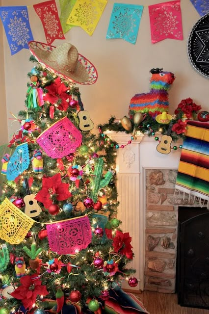 Mexican Decorations, Christmas Fiesta, Mexican Christmas Decorations, Mexico Christmas, Themed Christmas Tree, Christmas Tree Decorating Themes, Mexican Christmas, Christmas Party Themes, Tree Themes