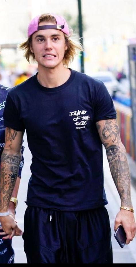 Bieber Tattoos, Guys Hairstyles, Justin Bieber Tattoos, Meaning Tattoos, Justin Bieber Outfits, Workout Man, Justin Bieber Style, Bieber Fever, Sebastian Yatra