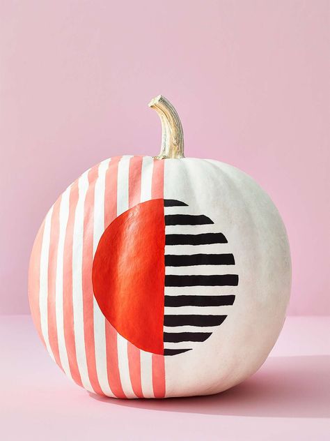 Gold Painted Pumpkins, Easy Pumpkin Painting Ideas, Easy Pumpkin Painting, Pumpkin Face Paint, Pumpkins Ideas, Block Pumpkins, Decoupage Pumpkins, Pumpkin Decorating Ideas, Pumpkin Painting Ideas