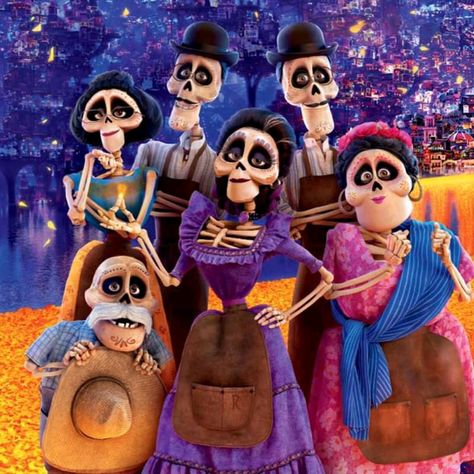 Coco Games, Coco Costume, Coco Disney, Halloween Makeup Easy, Diy Bracelets Patterns, Pixar Movies, Monsters Inc, 3rd Birthday Parties, Mexican Art