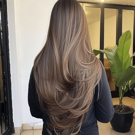 Ultra Long Layered Cut Long Haircut Waist Length, Super Long Layered Hair, Super Long Hair With Layers, Long Layered Haircuts For Thick Hair, Oval Haircut, Rebonded Hair, Volume Haircut, Haircuts For Thick Hair, Haircut Types