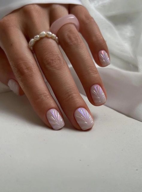 August Nails, Milky Nails, Pearl Nails, Short Acrylic Nails Designs, Short Nail Designs, Nails Desing, Classy Nails, Chic Nails, Fancy Nails