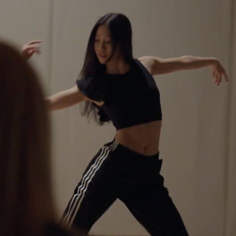 Dancer Aesthetic Kpop, Kpop Dance Aesthetic, Kpop Trainee Aesthetic, Baile Aesthetic, Trainee Aesthetic, Korean Taekwondo, Kpop Trainee, Aesthetic Hip Hop, Dance Motivation