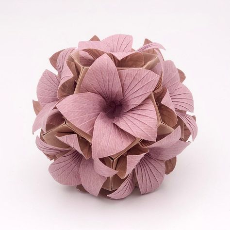 Designed by Valentina Minayeva and folded by Hongyan Zhang (source: ) #origami #kusudama Crafts Nature, Origami Kusudama, Tissue Paper Flowers Diy, Origami Paper Folding, Origami Diagrams, Geometric Origami, Origami Rose, Easy Paper Flowers, Easy Flower