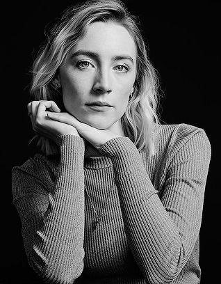 Saoirse Ronan Headshot Photoshoot, Professional Headshots Women, Model Headshots, Studio Headshots, Headshot Poses, Headshots Women, Studio Portrait Photography, Saoirse Ronan, Actor Headshots