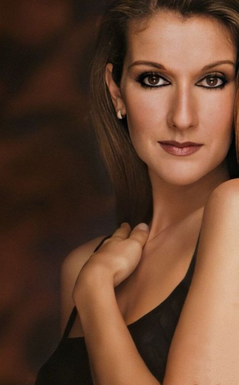 Celine Dion Wallpaper, Celine Dion 90s, Falling Into You, Céline Marie Claudette Dion, 90s Songs, 2024 Olympics, 90s Bollywood, Beautiful Voice, Jessica Chastain