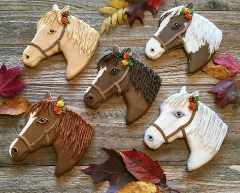 Horse Head Royal Icing Cookies, Horse Theme Cookies Decorated, Horse Birthday Cookies Decorated, Horse Royal Icing Cookies, Horse Head Cookies Decorated, Horse Cookies Birthday Parties, Horse Theme Cookies, Horse Birthday Cookies, Equestrian Cookies