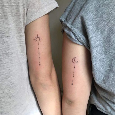 Tatuajes aesthetic para mejores amigas Small Matching Tattoos, Tattoo Placements, Unique Small Tattoo, Moon Tattoos, Female Tattoos, Men Tattoos, Upper Arm Tattoos, Sun Tattoos, Friendship Tattoos