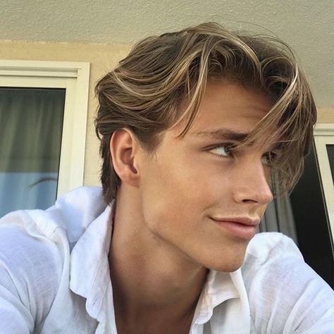 Men Blonde Hair, Surfer Hair, Blonde Hair Boy, Men Hair Color, Blonde Boys, Corte De Cabelo Masculino, Grow Hair Faster, Blonde Guys, Boys Haircuts