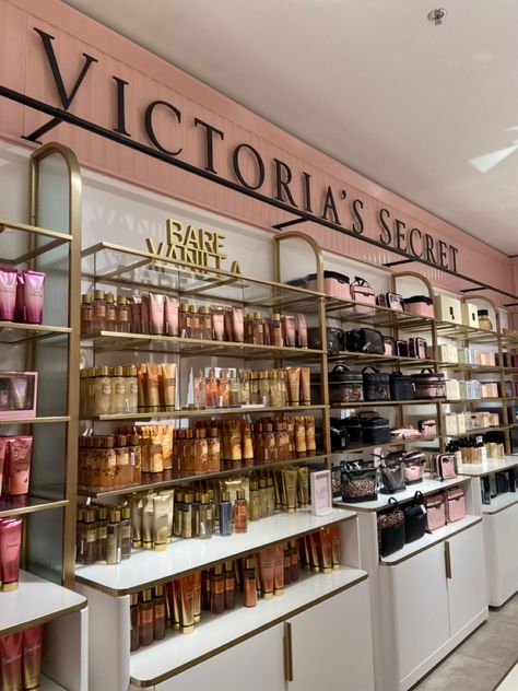 My pics💕 Store Counter Design, Viktoria Secret, Profumo Victoria Secret, Victoria's Secret Aesthetic, Victoria Secret Shops, Victoria Secret Store, Victoria Secret Body Spray, Expensive Perfume, Perfume Organization