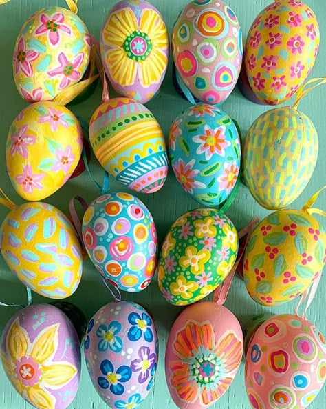 Easter Egg Art Ideas, Easter Eggs Decorating Ideas, Simple Easter Egg Designs, Shaving Cream Easter Eggs, Funny Easter Eggs, Egg Artistry, Painted Easter Eggs, Creative Easter Eggs, Easter Arts And Crafts