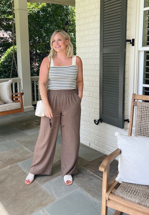 Linen Pants Outfit Spring, The Small Things Blog, Small Things Blog, Linen Pants Outfit, Wife Style, Fall Transition Outfits, The Small Things, Chic Casual, Wide Leg Linen Pants