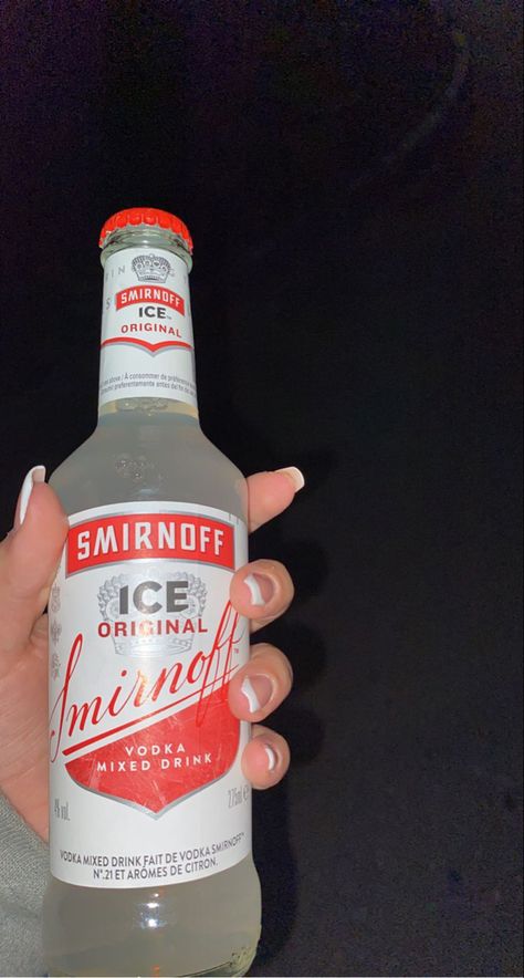 Smirnoff Tumblr, Smirnoff Aesthetic, Ice Smirnoff, Smirnoff Ice, My Life Aesthetic, Foto Fake, Life Aesthetic, Vodka Bottle