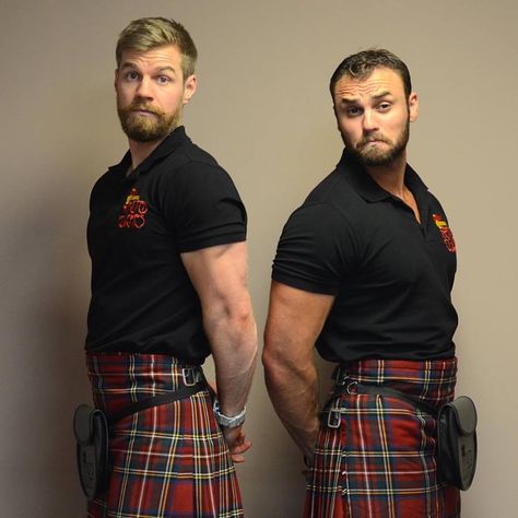 Kilted Coaches Scotish Men, Kilted Men, Scottish Men, Scotland Men, Couple Inspo, Scottish Man, Kilt Outfits, Tartan Men, Celtic Warriors