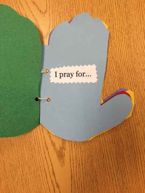 Hannah And Samuel Crafts And Bible Story, Prayer Crafts, Preschool Director, Kids Church Lessons, Godly Play, Children's Church Crafts, Bible Story Crafts, Sunday School Kids, Learning To Pray