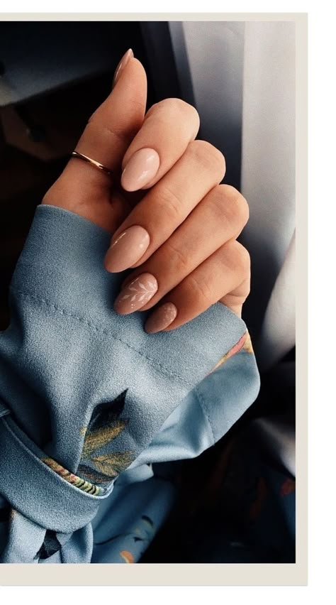 Sally Hansen Color Therapy, Bridesmaids Nails, Nude Nail Designs, Instagram Nails, Diamond Nails, Oval Nails, Neutral Nails, Classy Nails, Short Acrylic Nails