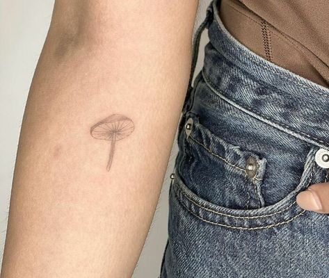 Delicate Mushroom Tattoo, Mushroom Tattoo Minimalist, Best Friend Mushroom Tattoo, Mushroom Minimalist Tattoo, Dainty Mushroom Tattoo, Small Tattoos Mushroom, Small Mushroom Tattoo Ideas, Fine Line Mushroom Tattoo, Mini Mushroom Tattoo