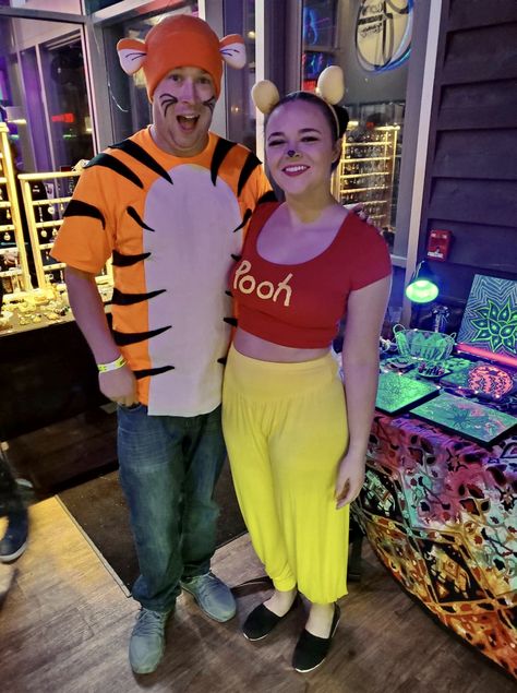 Pooh Bear Costume Women, Tigger And Pooh Costume, Tigger Costume Mens, Pooh And Tigger Costume, Tigger Diy Costume, Diy Tigger Costume Women, Diy Tigger Costume, Winnie The Pooh Diy Costume, Tigger Costume Diy