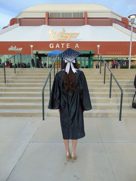 University of South Florida ombre rhinestone and bow graduation cap! Pearl Grad Cap, Bedazzled Graduation Cap, Nurse Graduation Cap, Graduation Cap Decoration Diy, High School Graduation Cap, College Graduation Cap Decoration, Grad Pictures, Grad Hat, Grad Cap Designs