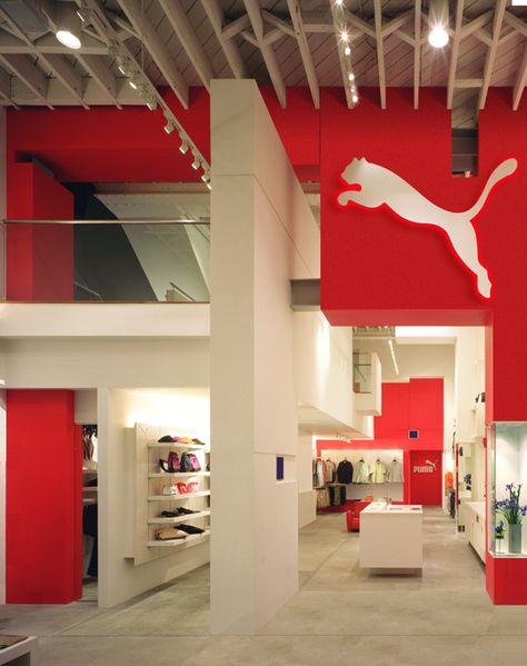 Puma Store, 888 Market Street, San Francisco, CA. (Photo: JD Peterson) Puma Store, State Farm, Media Wall, Market Street, Flagship Store, Office Interior Design, Retail Design, The Duff, Store Design