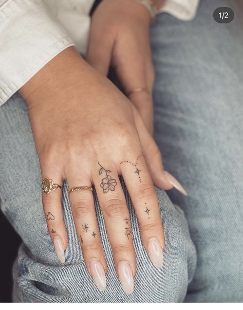 Hand Tattoos Meaningful, Tattoos Small Meaningful, Ornamental Tattoos, Heart Tattoo On Finger, Toe Tattoos, Minimalist Butterfly, Butterfly Tattoo On Shoulder, Small Finger Tattoos, Finger Tattoo For Women