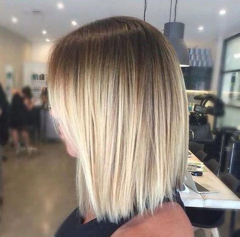 Blunt Blonde Bob with Ombre Hair Color #balayagehairblonde Bob Lung, Blonde Bayalage, Balayage Straight, Balayage Straight Hair, Rambut Brunette, Blond Balayage, Blonde Haircuts, Balayage Blonde, Balayage Hair Blonde