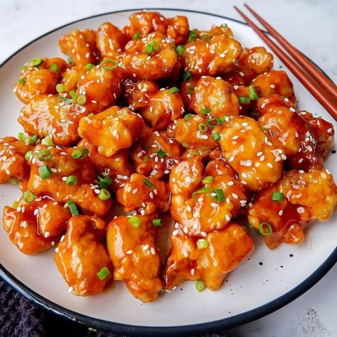 Sweet And Sour Chicken Aesthetic, Sweet And Sour Aesthetic, Spicy Food Aesthics, Chilly Potato, Spicy Food, Food Babe, Yummy Comfort Food, Indian Snack Recipes, Chicken Curry