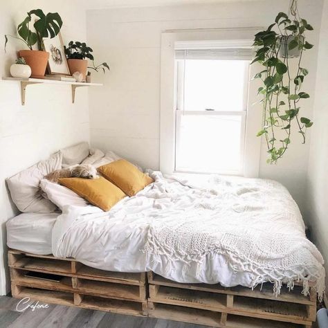 Pallet Bed Ideas, Wood Pallet Bed Frame, Wooden Pallet Beds, Wood Pallet Beds, Mens Room Decor, Pallet Bed Frame, Diy Pallet Bed, Pallet Beds, Pallet Bed