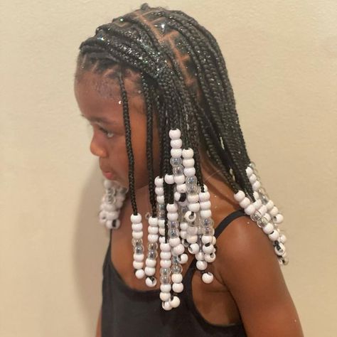 Glitter Knotless Braids, Knotless W Beads, Knotless Braids, Kids Hair, Natural Beauty Tips, Kids Hairstyles, Hair Ideas, Beauty Tips, Braided Hairstyles