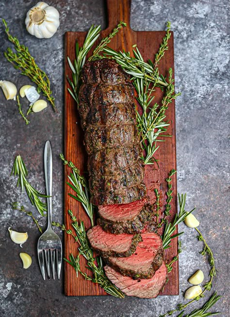 Bbq Beef Tenderloin, Best Beef Tenderloin Recipe, Beef Tenderloin Recipe, Whole Beef Tenderloin, Grilled Beef Tenderloin, Beef Tenderloin Recipes, Beef Tenderloin Roast, Gourmet Bbq, Christmas Meals