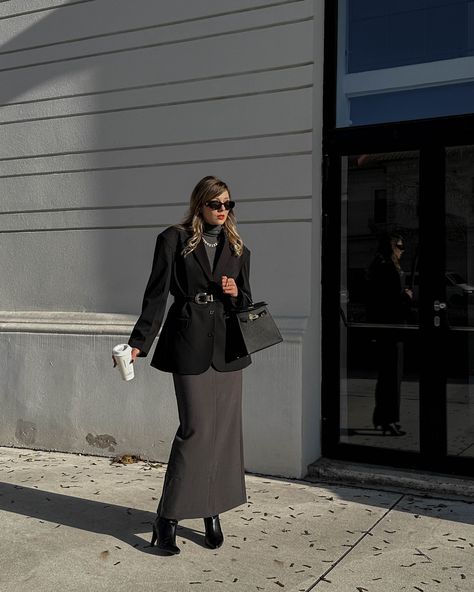 Long Wool Skirt Outfit Winter, Thick Skirt Outfit, Coat And Long Skirt, Black Wool Skirt Outfit, Oversized Long Coat Blazer For Winter, Old Money Outfits Long Skirt, Long Winter Skirt, Oversized Long Winter Blazer Coat, Long Skirt Office Outfit