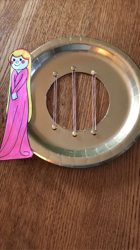 Golden Harp craft. Preschool. Jack and the Beanstalk. Harp Craft, Preschool Bible Activities, Castle Crafts, Daycare Themes, Toddler Class, Bible Story Crafts, Children Crafts, Preschool Activities Toddler, Preschool Bible