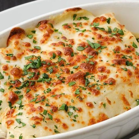 Best Turkey Casserole Recipes, Turkey Egg Casserole, Turkey Dishes Recipes, Turkey Burger Casserole Recipes, Turkey Casserole Recipes Leftover Easy, Turkey Breast Casserole Recipes, Turkey Hotdish, Sliced Turkey Recipes, Turkey Recipes Easy