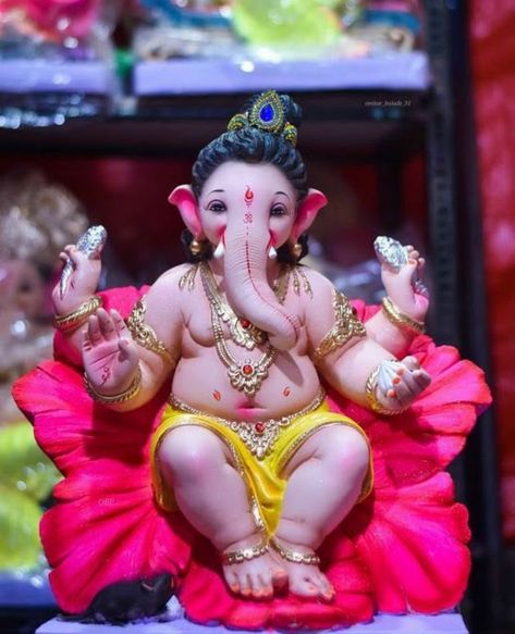 Ganesh Murti Images, Lord Ganesha Hd Wallpaper, Priya Sharma, Ganesha Murti, Bal Ganesh, Eco Friendly Ganesha, Clay Ganesha, Ganesh Murti, Ganesh Ji Images