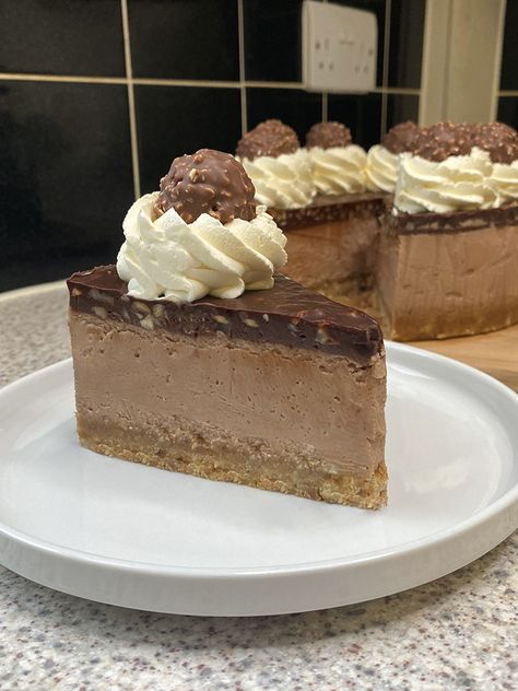 Ferrero Cheesecake, No Bake Ferrero Rocher Cheesecake, Ferro Rocher Cheesecake, Ferrero Rocher Mini Cheesecake, Nutella Ferrero Rocher Cake, Vegan Ferrero Rocher Cake, Forero Rocher Cake, Ferrero Rocher Cheesecake, Ash Baber