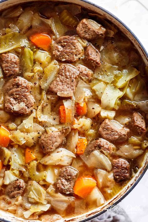 Beef Cabbage Soup is quick to make, healthy, low in carbs and full of delicious flavour! Made with minimal ingredients, full of cabbage, carrots, onions, garlic and tender, fall apart beef! Low fat, low carb, healthy, diet approved and so super filling you won't believe how good this is! | cafedelites.com Souping Recipes, Soup Summer, Beef Soups, Soup Cabbage, Soup Broccoli, Beef Cabbage Soup, Soup Potato, Soup Tomato, Vegetarian Soups