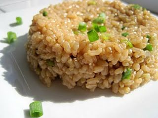 Rice With Beef Broth, Crockpot Brown Rice, Brown Rice Side Dish, Cook Brown Rice, Make Brown, Brown Rice Recipes, Rice Side Dishes, Work Meals, Low Cal Recipes