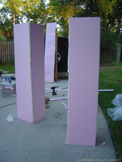 DIY Tutorial Columns from wood and foam board.  Having a backyard wedding?  How pretty with a trailing flower arrangement on top. Cemetery Columns, Wedding Columns, Trailing Flowers, Diy Valentines Crafts, Outdoor Wedding Decorations, Wedding Bridal Bouquets, The Fence, How To Make Diy, Foam Crafts