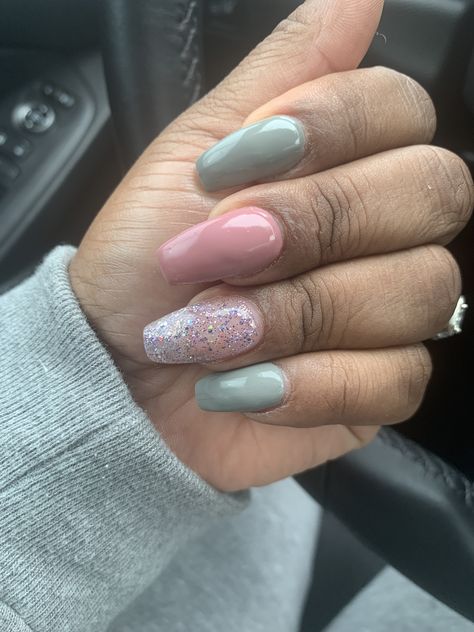 DND colors Olive Green Strawberry Latte & Shooting Star Olive Green And Pink Nails, Green And Pink Nails, Dnd Colors, Strawberry Latte, Green Strawberry, Shooting Star, Green And Pink, Shooting Stars, Pink Nails