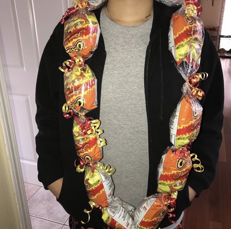 Hot Cheeto Graduation Lei, Graduation Necklace Ideas Candy, Lay For Graduation, Money Lanyard Graduation, Creative Leis For Graduation, Candy Graduation Necklace, Candy Lays Necklace, Graduation Lays Ideas, Chip Lei Diy